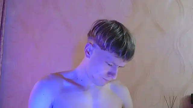 Snapshot of frama666 chatting on 10-28-25, 08:40 frama666 online show from 10-28-25, 08:40