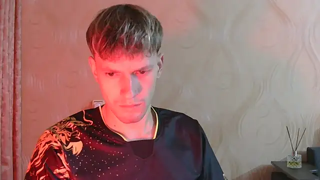 Snapshot of frama666 chatting on 10-28-25, 08:44 frama666 online show from 10-28-25, 08:44