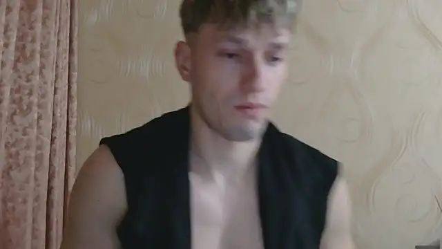 Snapshot of frama666 chatting on 10-29-25, 11:06 frama666 online show from 10-29-25, 11:06