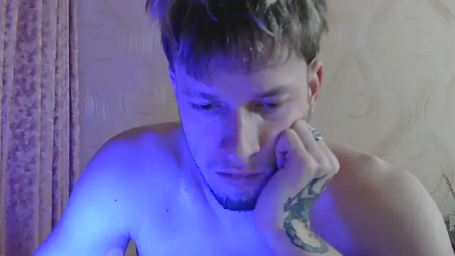 Snapshot of frama666 chatting on 11-09-25, 09:13 frama666 online show from 11-09-25, 09:13