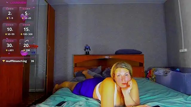 Snapshot of LadyLucky_ chatting on 03-14-25, 06:53 LadyLucky online show from 03-14-25, 06:53