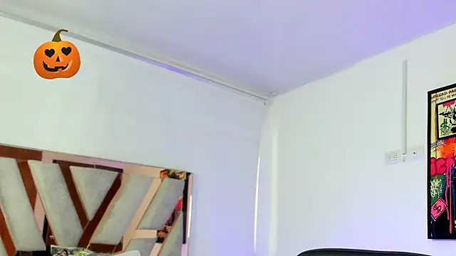 ValeAmayaa online show from 10-15-25, 09:15