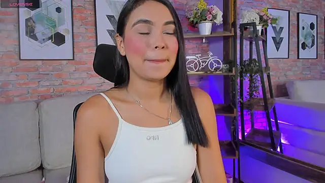 Lucia Brown  online show from 10-25-25, 12:51