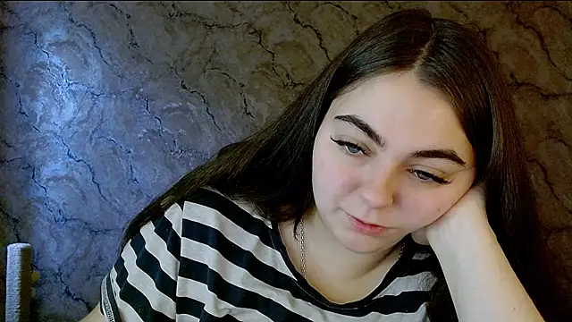 kitsune 8 online show from 10-18-25, 05:43