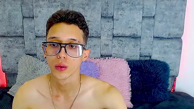 skinny bigcock02 online show from 02-25-25, 10:39