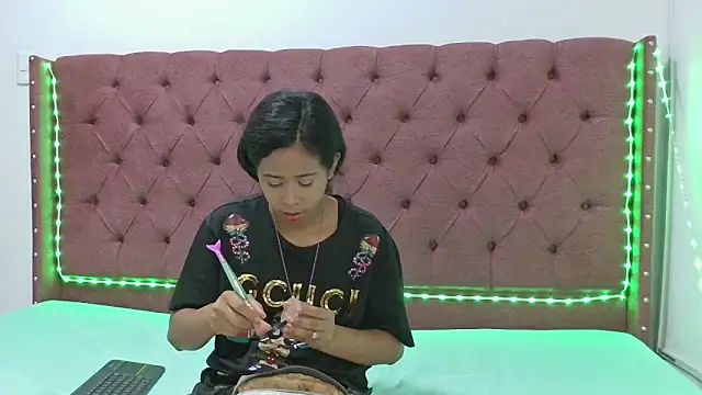 Snapshot of couple_hotfox chatting on 03-22-25, 01:22 couple hotfox online show from 03-22-25, 01:22