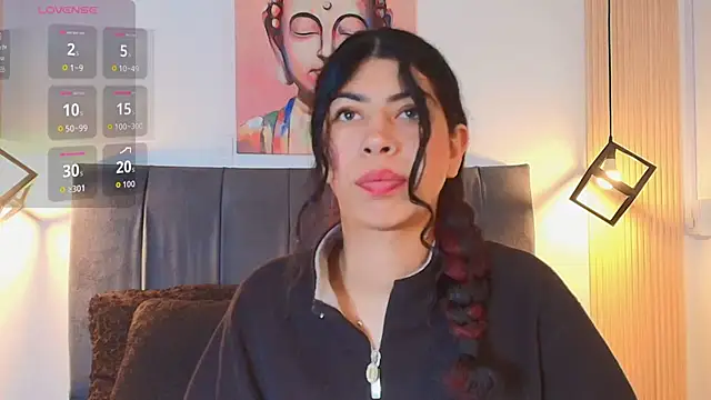 Cassie bloom online show from 11-19-25, 08:09