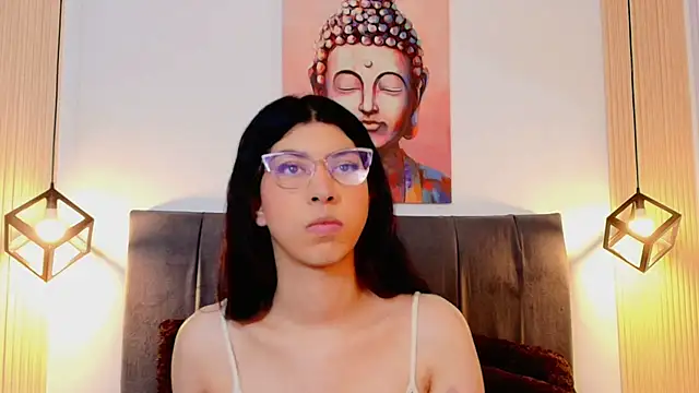 Cassie bloom online show from 11-26-25, 07:48