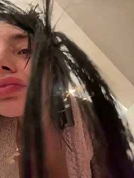 Snapshot of Mia_Splash chatting on 03-11-26, 05:52 Mia Splash online show from 03-11-26, 05:52