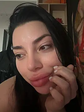 Snapshot of Mia_Splash chatting on 03-29-26, 10:26 Mia Splash online show from 03-29-26, 10:26