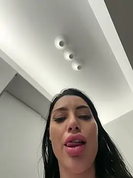 Snapshot of Mia_Splash chatting on 04-02-26, 01:53 Mia Splash online show from 04-02-26, 01:53