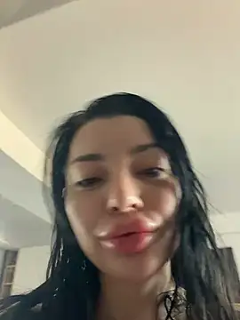 Snapshot of Mia_Splash chatting on 04-06-26, 07:20 Mia Splash online show from 04-06-26, 07:20