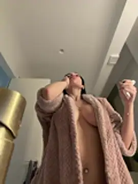 Snapshot of Mia_Splash chatting on 04-07-26, 03:12 Mia Splash online show from 04-07-26, 03:12