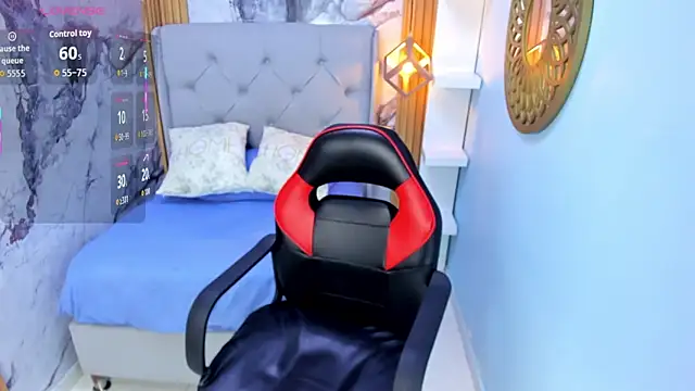 Snapshot of MEGANZARICK chatting on 10-15-25, 12:38 MEGANZARICK online show from 10-15-25, 12:38