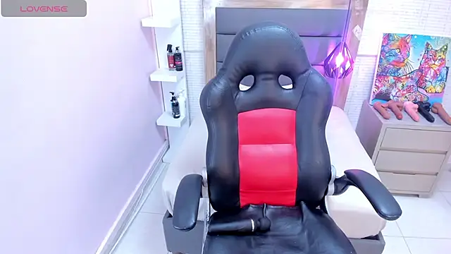 Snapshot of MEGANZARICK chatting on 01-09-26, 03:20 MEGANZARICK online show from 01-09-26, 03:20