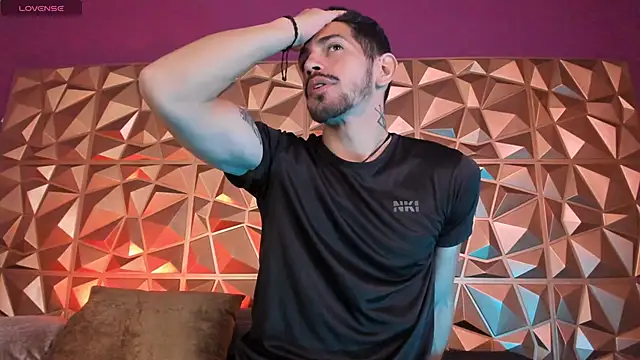 AlejandroStormm online show from 12-19-25, 06:04