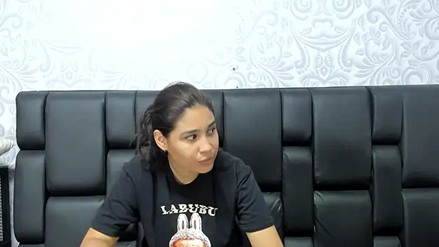 ElizaAndQuisha online show from 09-17-25, 01:13