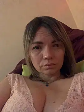 Ella Pearlie online show from 09-14-25, 05:56