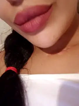 Sexlove1xo online show from 11-08-25, 06:40