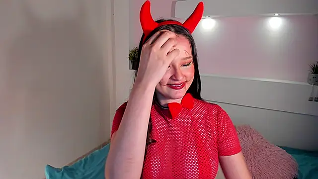 JasmineBella0 online show from 10-31-25, 08:21