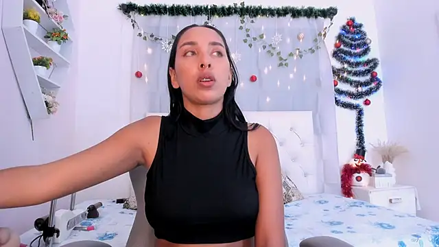 Emma lorense22 online show from 12-22-25, 07:22