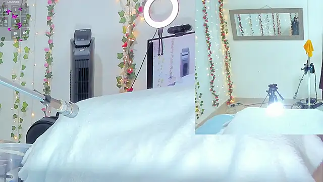 Genesis Love   online show from 10-28-25, 09:24