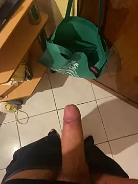 mikekmi21 online show from 02-24-25, 08:25