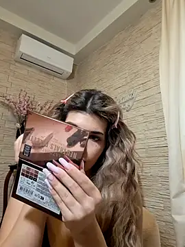 Bella Posh online show from 02-17-26, 01:07