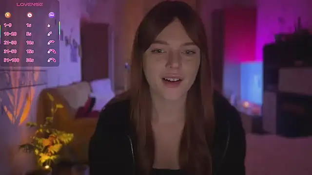 CherryRed Girl online show from 12-02-25, 09:43