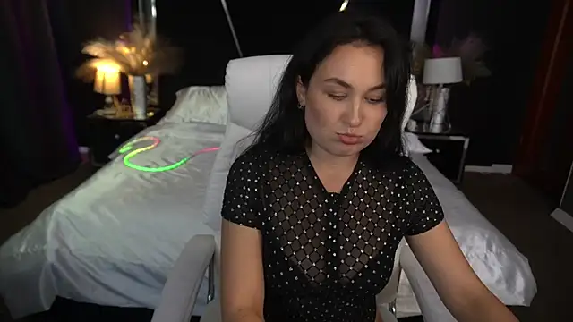 LilyFoxyy online show from 11-04-25, 01:54