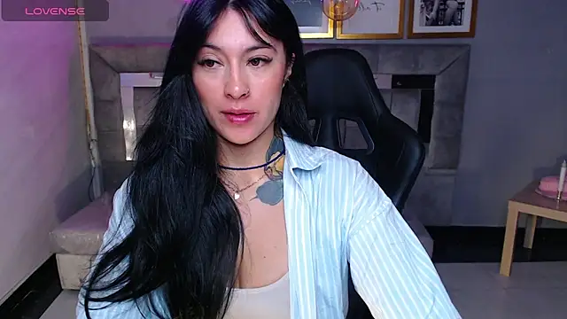 Isabella Collen v online show from 10-20-25, 01:11