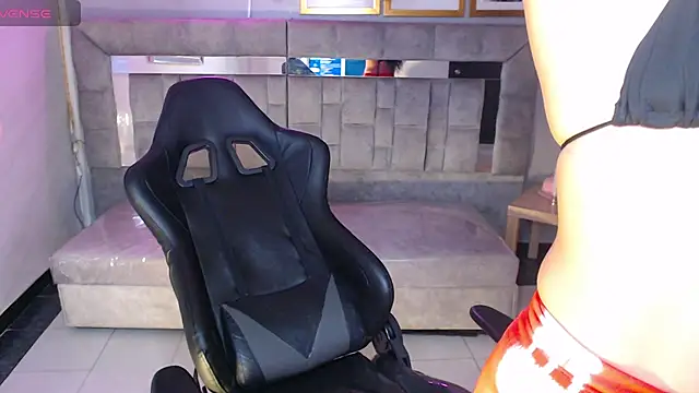 Isabella Collen v online show from 11-10-25, 01:10