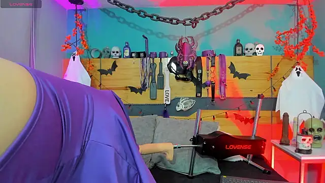 Snapshot of ChloeAllennn chatting on 10-24-25, 11:50 ChloeAllennn online show from 10-24-25, 11:50