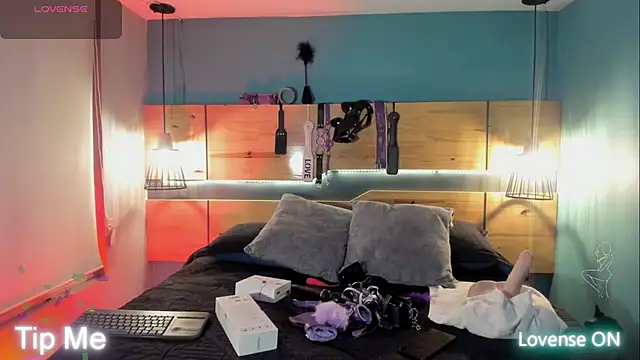 Snapshot of ChloeAllennn chatting on 11-06-25, 11:44 ChloeAllennn online show from 11-06-25, 11:44