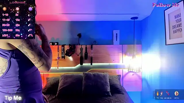 ChloeAllennn online show from 12-03-25, 11:52