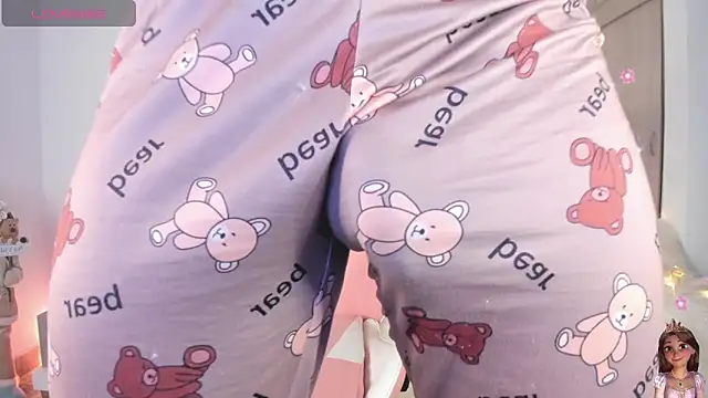 Snapshot of your_favorite_doll_ chatting on 11-20-25, 07:24 your favorite doll online show from 11-20-25, 07:24