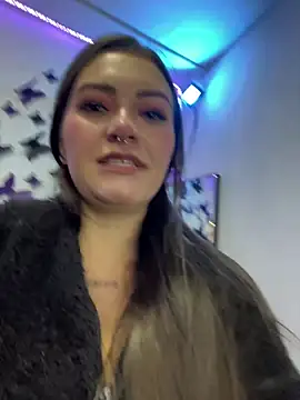 Luna kitty online show from 11-14-25, 06:06