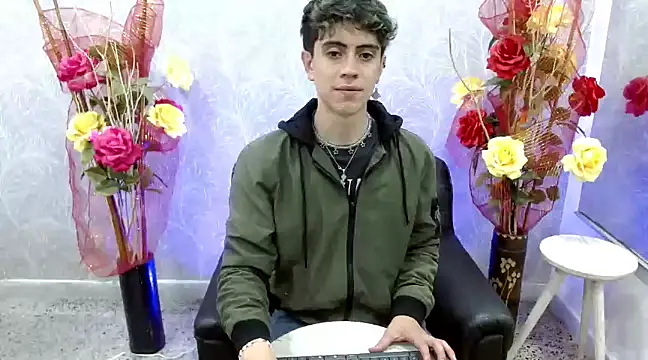 Snapshot of star_boyxx chatting on 03-04-25, 07:43 star boyxx online show from 03-04-25, 07:43