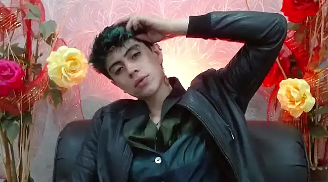 Snapshot of star_boyxx chatting on 03-13-25, 08:00 star boyxx online show from 03-13-25, 08:00