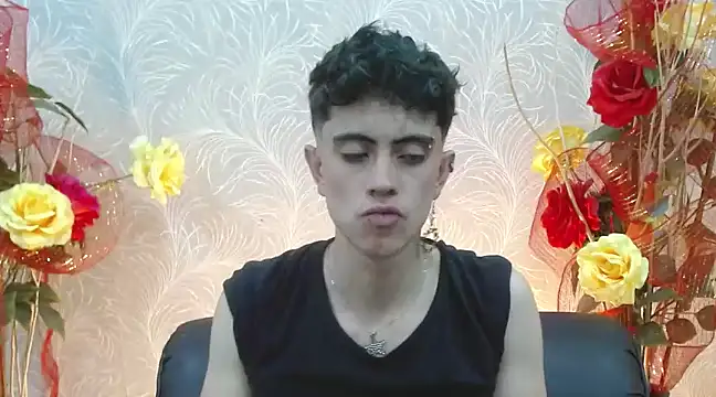 Snapshot of star_boyxx chatting on 03-18-25, 11:31 star boyxx online show from 03-18-25, 11:31
