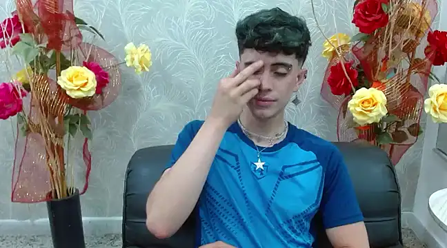 Snapshot of star_boyxx chatting on 03-19-25, 10:42 star boyxx online show from 03-19-25, 10:42