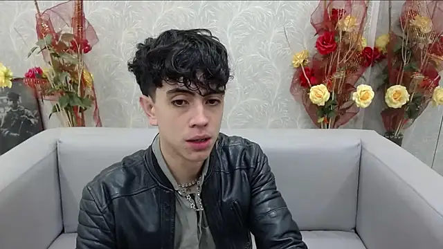 Snapshot of star_boyxx chatting on 09-23-25, 03:04 star boyxx online show from 09-23-25, 03:04