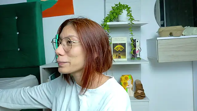 zarahCute online show from 10-13-25, 05:18