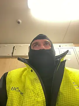 Snapshot of daniel21p chatting on 03-02-26, 02:03 daniel21p online show from 03-02-26, 02:03