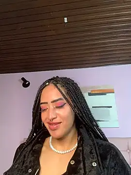 Snapshot of MichelleDiaz_Pink chatting on 03-06-25, 09:47 MichelleDiaz Pink online show from 03-06-25, 09:47