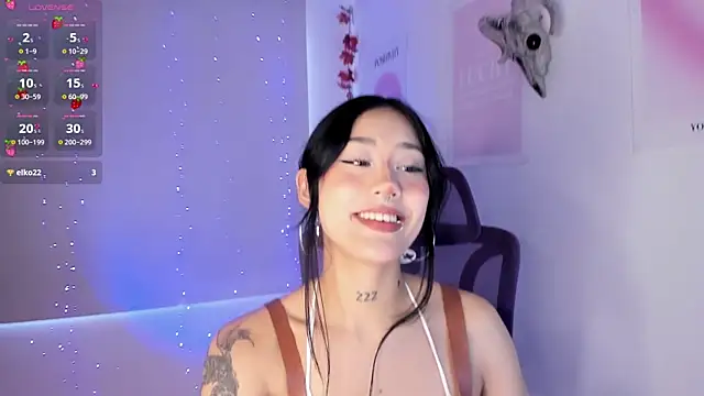 MiaWilsson  online show from 12-17-25, 09:43