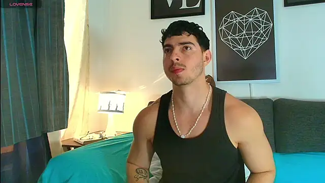 Snapshot of thomyafar chatting on 11-18-25, 04:22 thomyafar online show from 11-18-25, 04:22