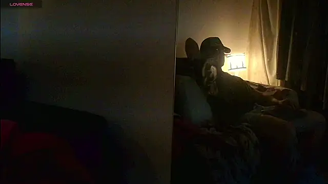 Snapshot of thomyafar chatting on 11-30-25, 02:04 thomyafar online show from 11-30-25, 02:04