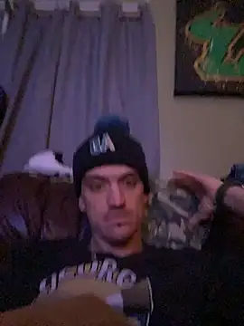 Polaroid White online show from 10-29-25, 07:43