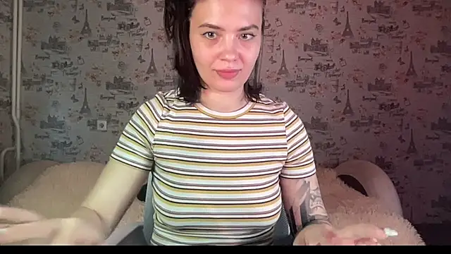 Snapshot of Just_Scarlet_ chatting on 09-23-25, 10:51 Just Scarlet online show from 09-23-25, 10:51